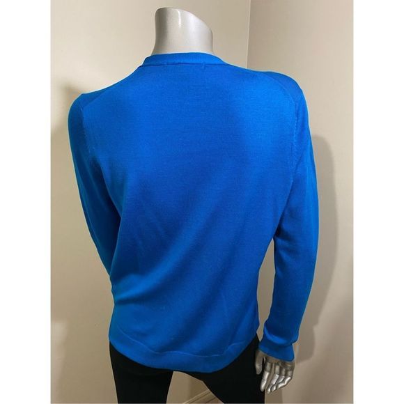 Uniqlo Women's Blue Crew Neck Sweater - Picture 5 of 10